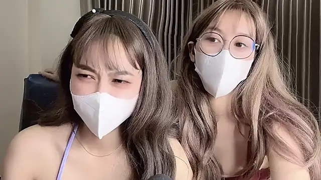 Mono-Stewardesss online show from 1, 3, 2025