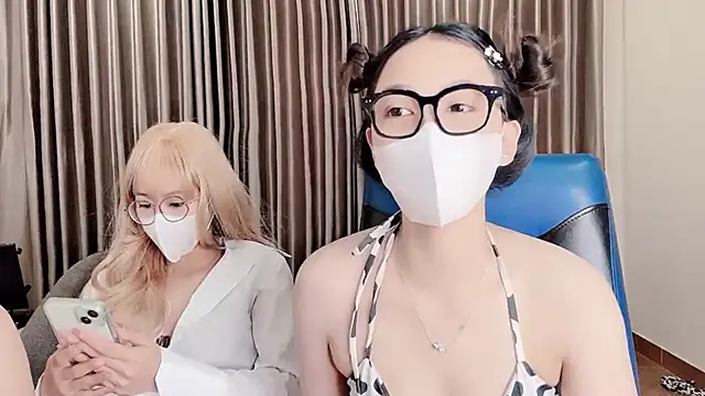 Mono-Stewardesss online show from 11, 3, 2025