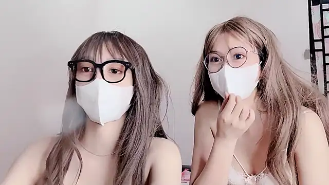 Mono-Stewardesss online show from 6, 12, 2024