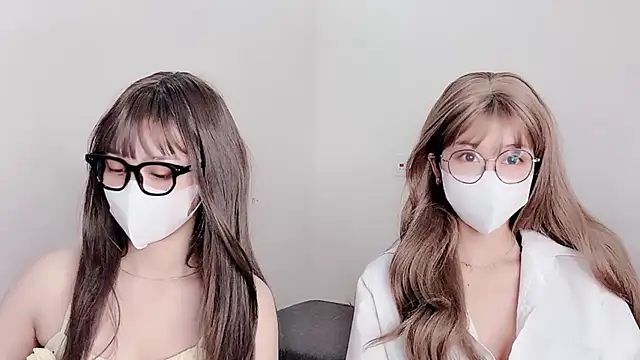 Mono-Stewardesss online show from 4, 12, 2024