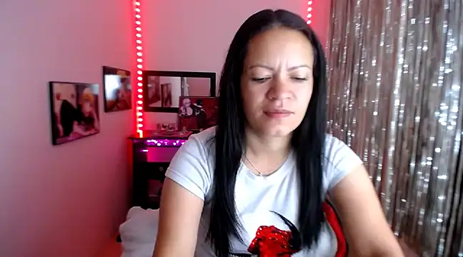 Cristal w online show from 18, 3, 2025