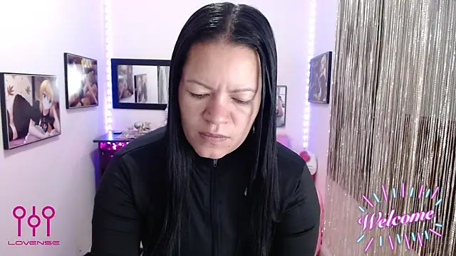 Cristal w online show from 7, 10, 2025