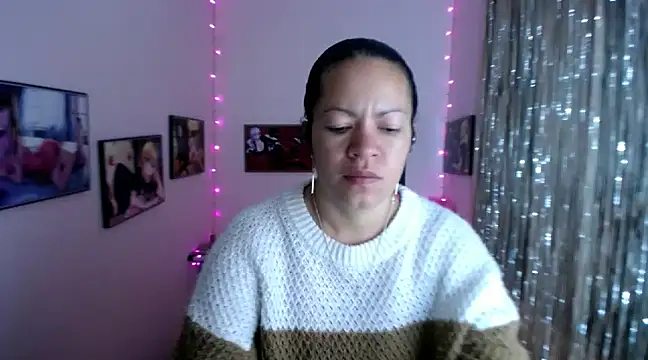 Cristal w online show from 18, 2, 2025
