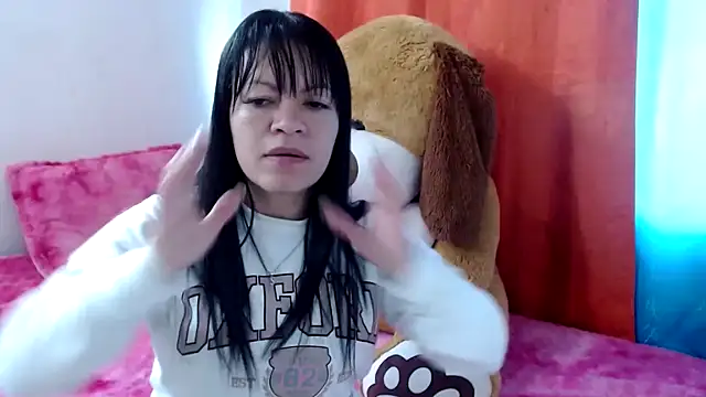 Cristal w online show from 9, 2, 2026