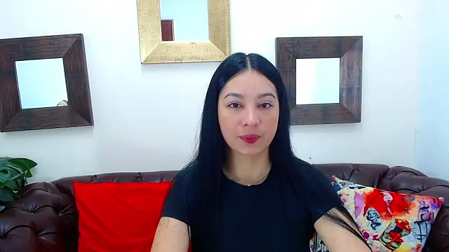 Lila Pinky online show from 28, 2, 2025