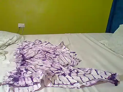 Snapshot of QueenMelisa chatting on 11, 11, 2025 QueenMelisa online show from 11, 11, 2025