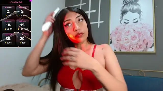 Snapshot of Ey_im_simone chatting on 3, 10, 2025 Ey im simone online show from 3, 10, 2025