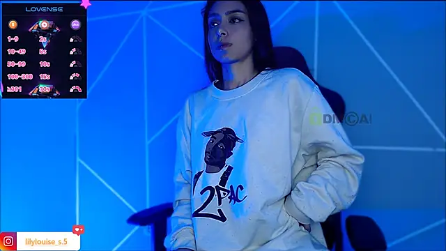 lilylouisee online show from 28, 11, 2025