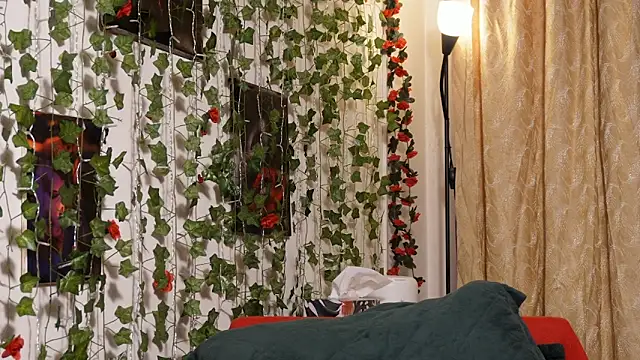 NaughtYHomemadE online show from 6, 2, 2026