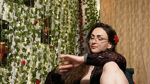 NaughtYHomemadE online show from 16, 7, 2026