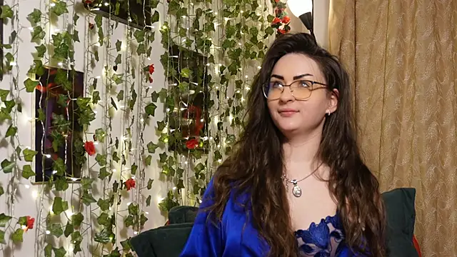 NaughtYHomemadE online show from 4, 3, 2026