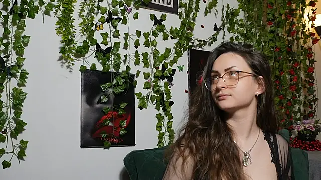 NaughtYHomemadE online show from 7, 11, 2025