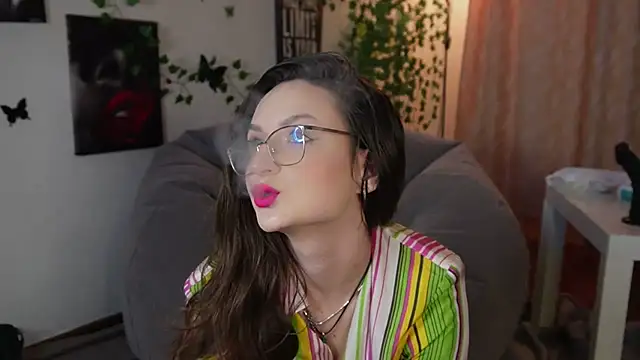 NaughtYHomemadE online show from 12, 1, 2025