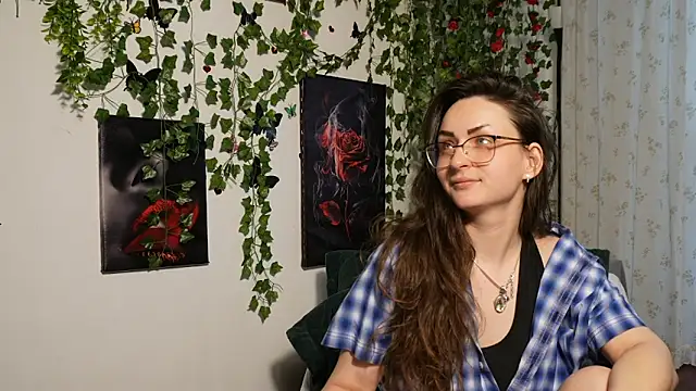 NaughtYHomemadE online show from 21, 10, 2025