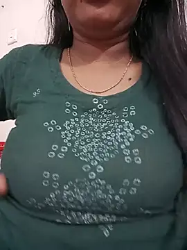 Snapshot of Anusri- chatting on 9, 6, 2026 Anusri- online show from 9, 6, 2026