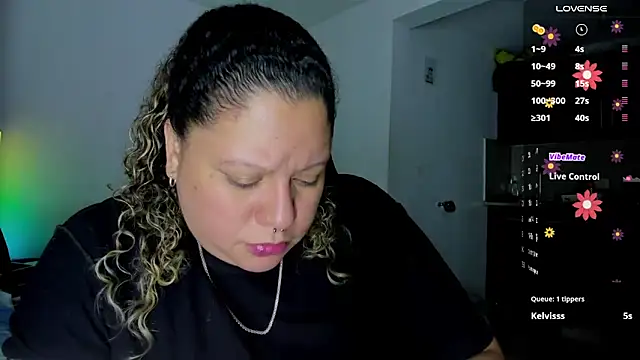 Snapshot of mariana_maze chatting on 8, 3, 2025 mariana maze online show from 8, 3, 2025