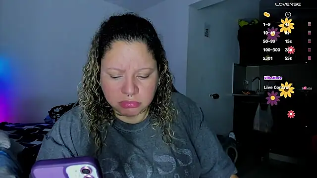 Snapshot of mariana_maze chatting on 17, 2, 2025 mariana maze online show from 17, 2, 2025