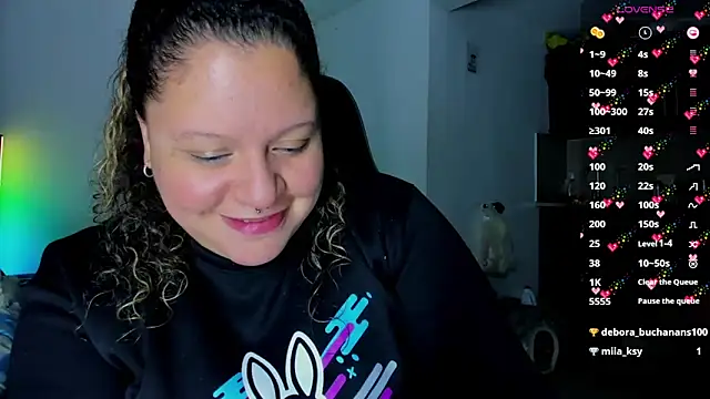 Snapshot of mariana_maze chatting on 4, 2, 2025 mariana maze online show from 4, 2, 2025