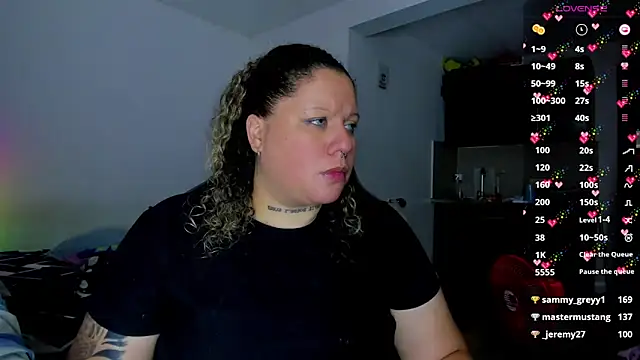 Snapshot of mariana_maze chatting on 2, 2, 2025 mariana maze online show from 2, 2, 2025