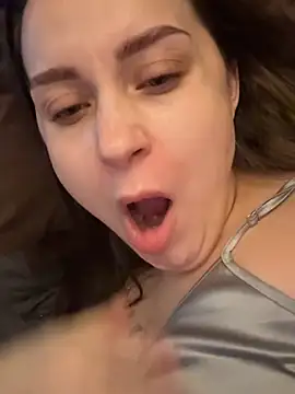 Snapshot of ellie_ssexy chatting on 9, 3, 2026 ellie ssexy online show from 9, 3, 2026