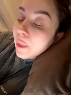 Snapshot of ellie_ssexy chatting on 16, 12, 2025 ellie ssexy online show from 16, 12, 2025