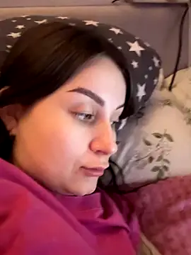 Snapshot of ellie_ssexy chatting on 16, 12, 2025 ellie ssexy online show from 16, 12, 2025