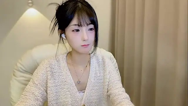 Snapshot of SHUIshui_ chatting on 19, 10, 2025 SHUIshui online show from 19, 10, 2025