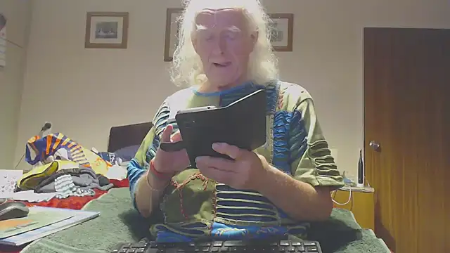 WaverlyKernow online show from 12, 2, 2026