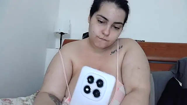 SweetCandyPussy  online show from 10, 2, 2026