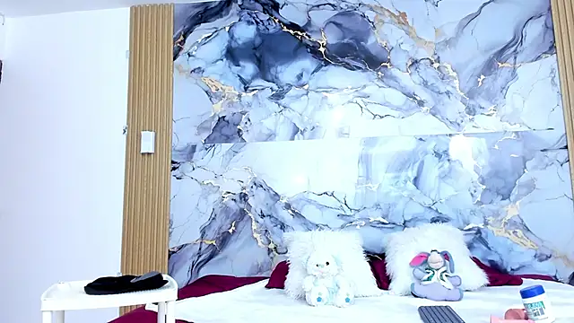 Snapshot of luna_hoott chatting on 10, 10, 2025 luna hoott online show from 10, 10, 2025