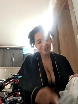 Snapshot of Erza-Scarlett chatting on 23, 1, 2025 Erza-Scarlett online show from 23, 1, 2025
