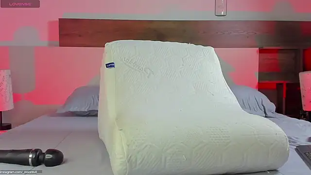  fullmoon online show from 18, 12, 2025