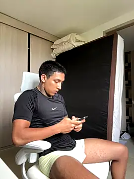 Snapshot of sendfer chatting on 13, 11, 2025 sendfer online show from 13, 11, 2025