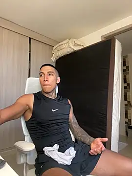 Snapshot of sendfer chatting on 14, 11, 2025 sendfer online show from 14, 11, 2025