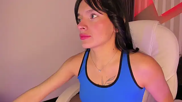 Snapshot of _shantal_smith chatting on 28, 4, 2026 shantal smith online show from 28, 4, 2026