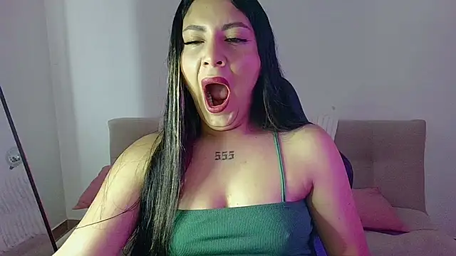 Lia 14  online show from 9, 6, 2026