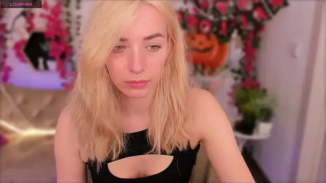 Snapshot of Eli_Llie chatting on 27, 10, 2025 Eli Llie online show from 27, 10, 2025