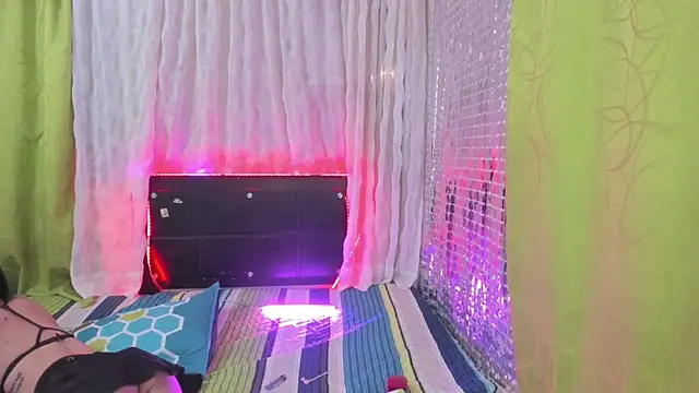 Snapshot of Megan_Miles02 chatting on 24, 2, 2025 Megan Miles02 online show from 24, 2, 2025