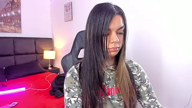 Snapshot of Megan_Miles02 chatting on 14, 3, 2025 Megan Miles02 online show from 14, 3, 2025