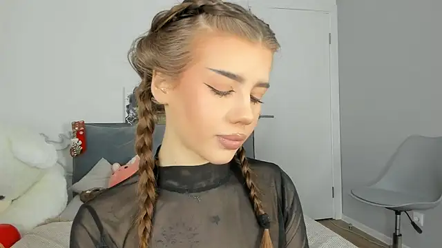 Snapshot of dolly_ll chatting on 2, 3, 2025 dolly ll online show from 2, 3, 2025