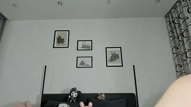 Snapshot of dolly_ll chatting on 18, 3, 2025 dolly ll online show from 18, 3, 2025