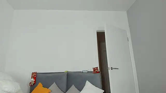 Snapshot of dolly_ll chatting on 13, 3, 2025 dolly ll online show from 13, 3, 2025