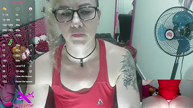 ViickySexy online show from 25, 9, 2025