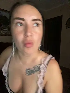 Roxana Bell online show from 11, 6, 2026