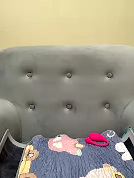 Snapshot of Linda-Mora chatting on 9, 9, 2025 Linda-Mora online show from 9, 9, 2025