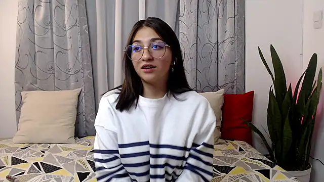 zoe moon18 online show from 16, 1, 2025