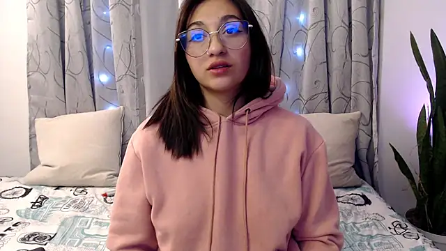 zoe moon18 online show from 23, 12, 2024