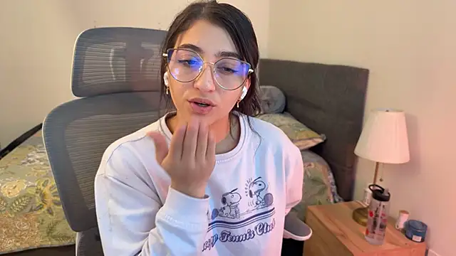 zoe moon18 online show from 11, 9, 2025