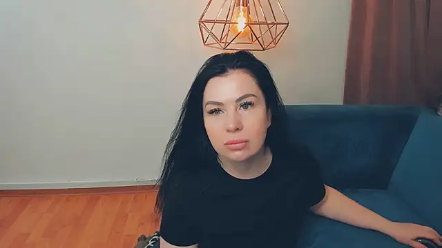 LayaFlow online show from 15, 4, 2026