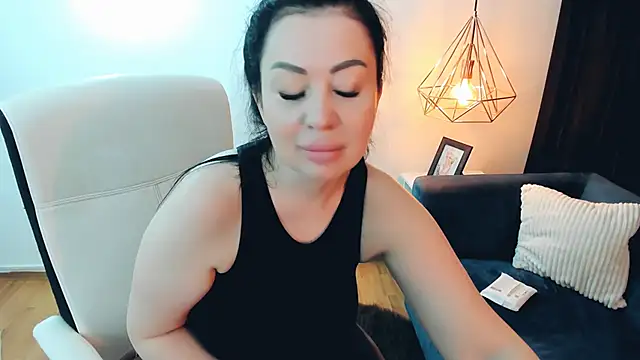 LayaFlow online show from 4, 3, 2026